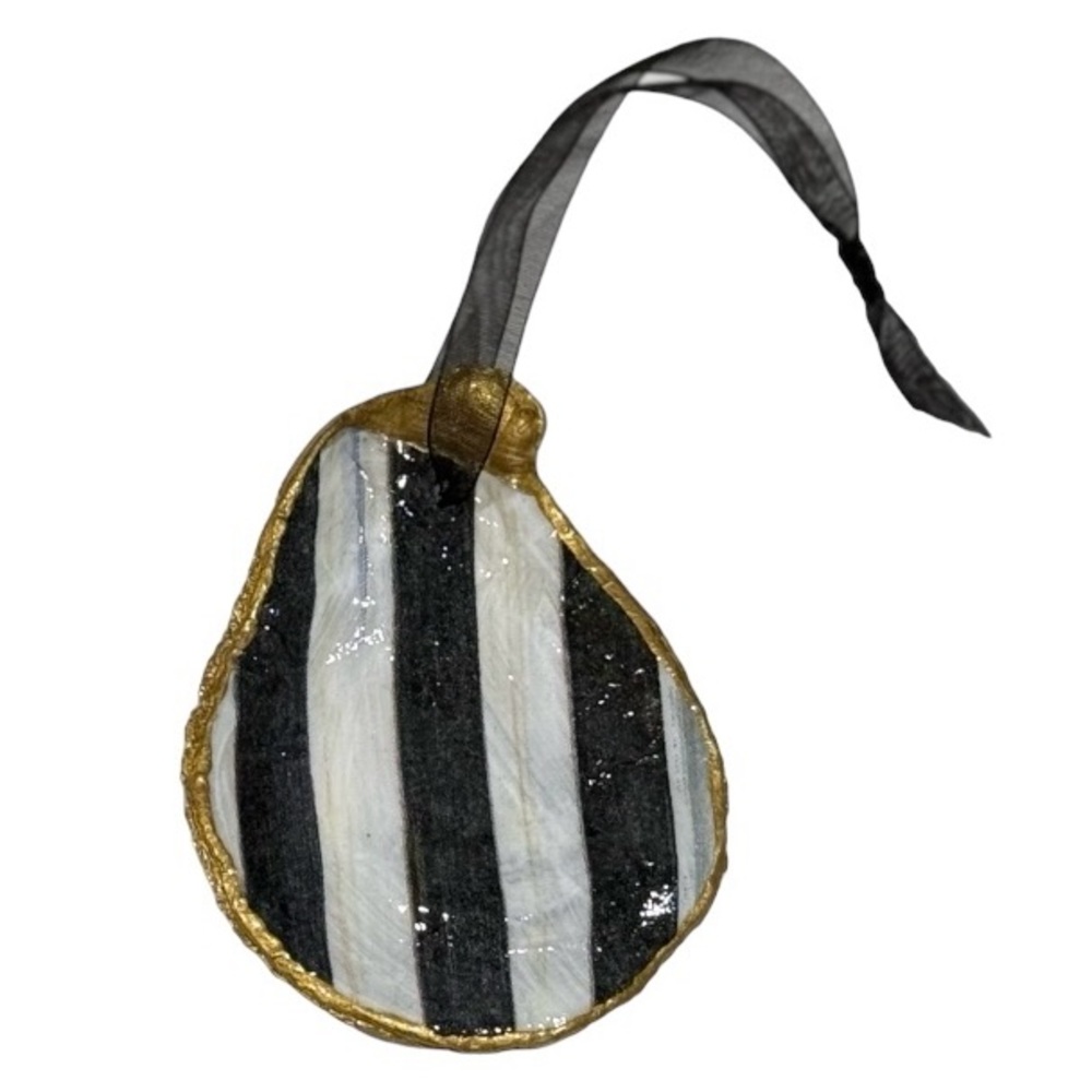 Giant Courtly Stripe Oyster Shell Ornament